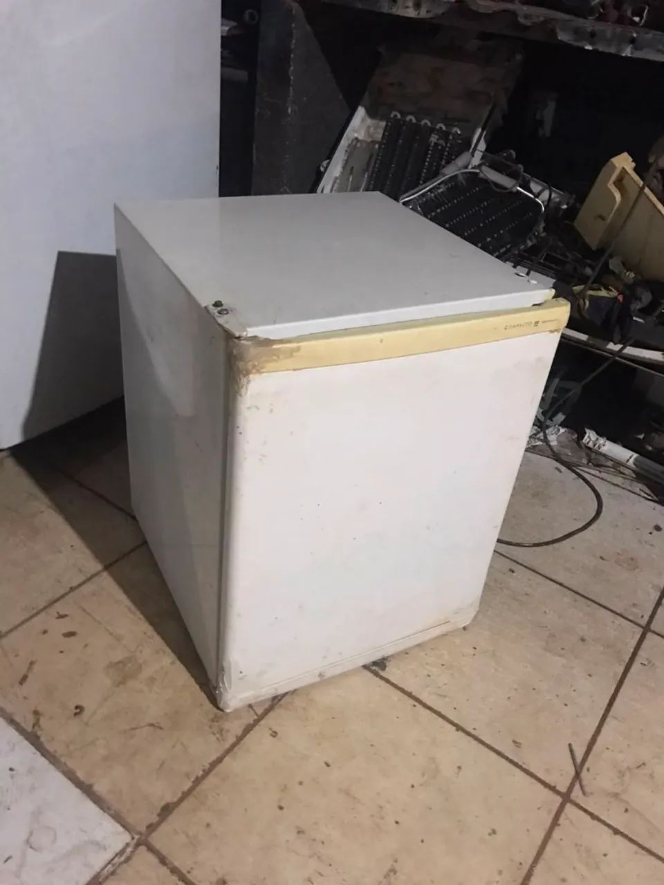 Frigobar cônsul. $320