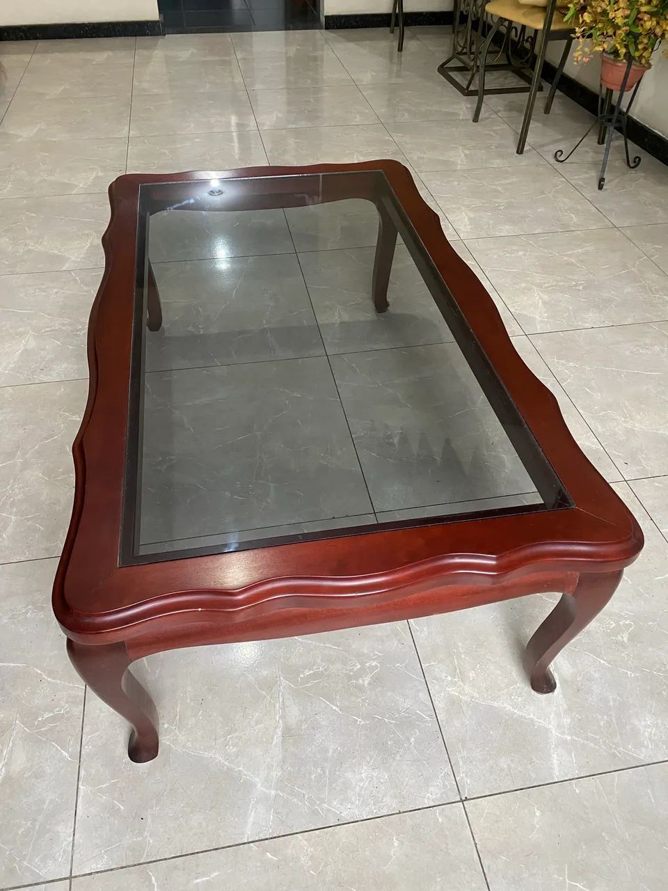 Mesa de centro em mogno em perfeito estado  - Foto 4