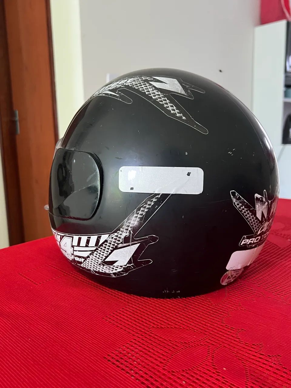 Capacete Pro Tork 4 Street Preto e Branco Tamanho 60 - Foto 2