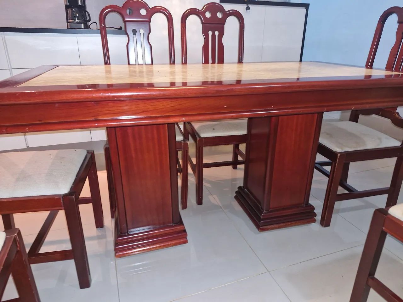 Conjunto Mesa de Madeira e mármore travertino e também Buffet. - Foto 3