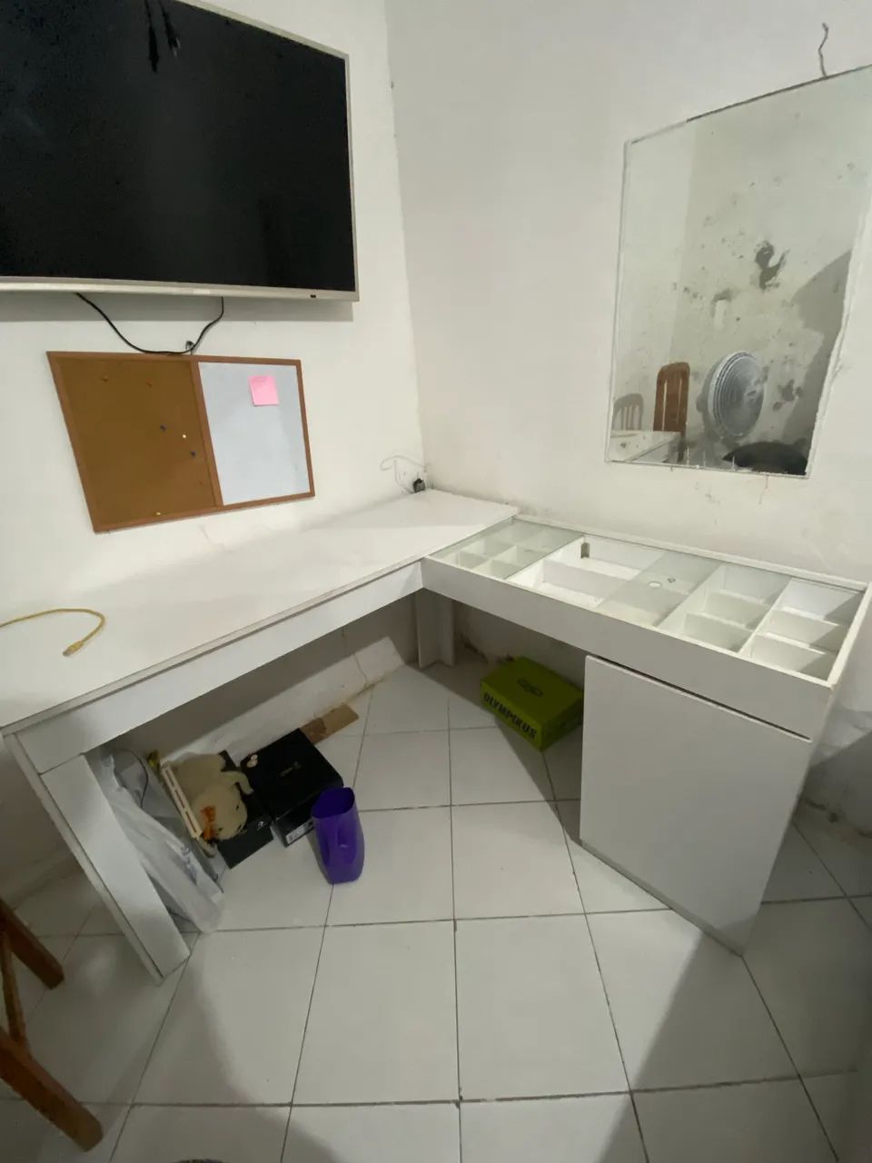 Vendo Mesa de estudos + penteadeira