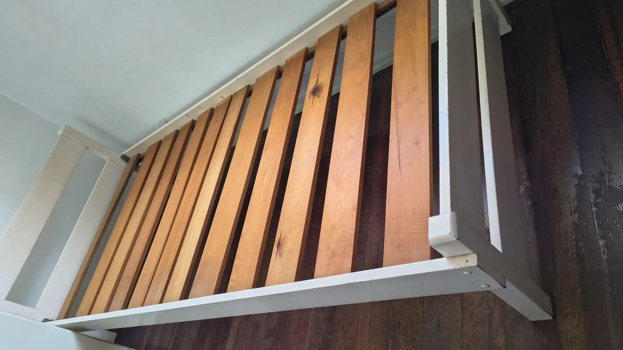 Cama de solteiro 