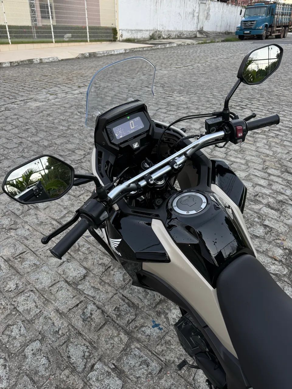 Honda Sahara 300 ADV - Foto 5