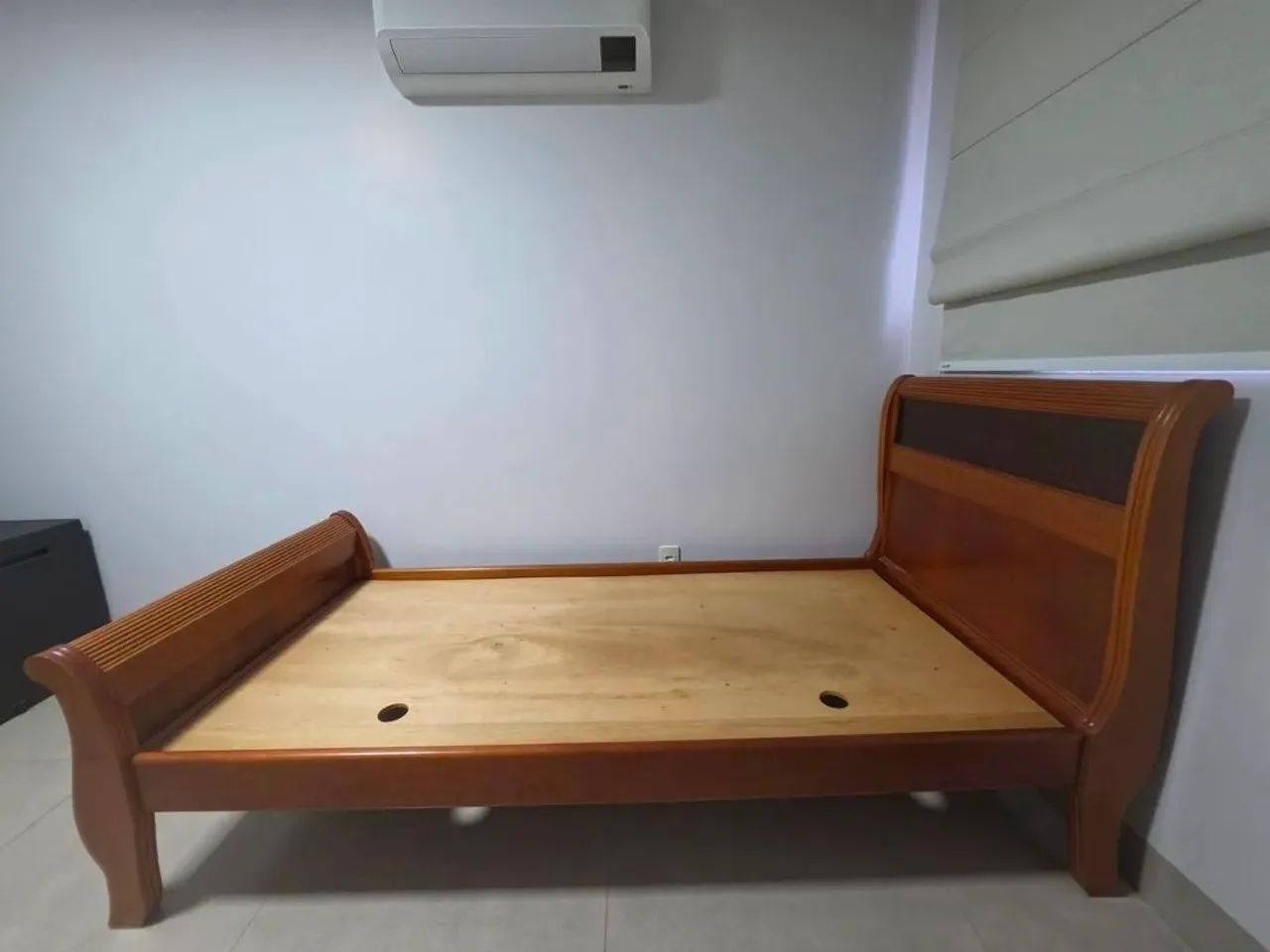Cama de Solteiro em Madeira Maciça - Excelente Estado - Foto 2