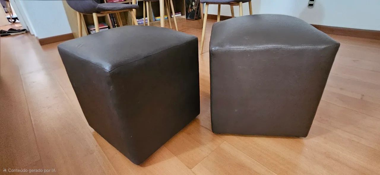 DUPLA DE PUFFS EM ÓTIMO ESTADO - 
