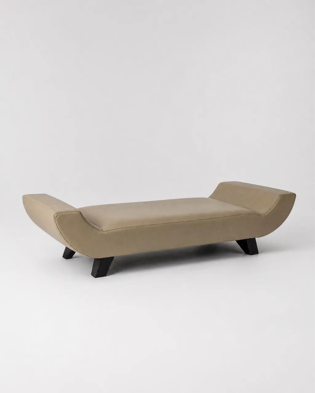 Chaise elegante e confortável para transformar seu ambiente  - Foto 2