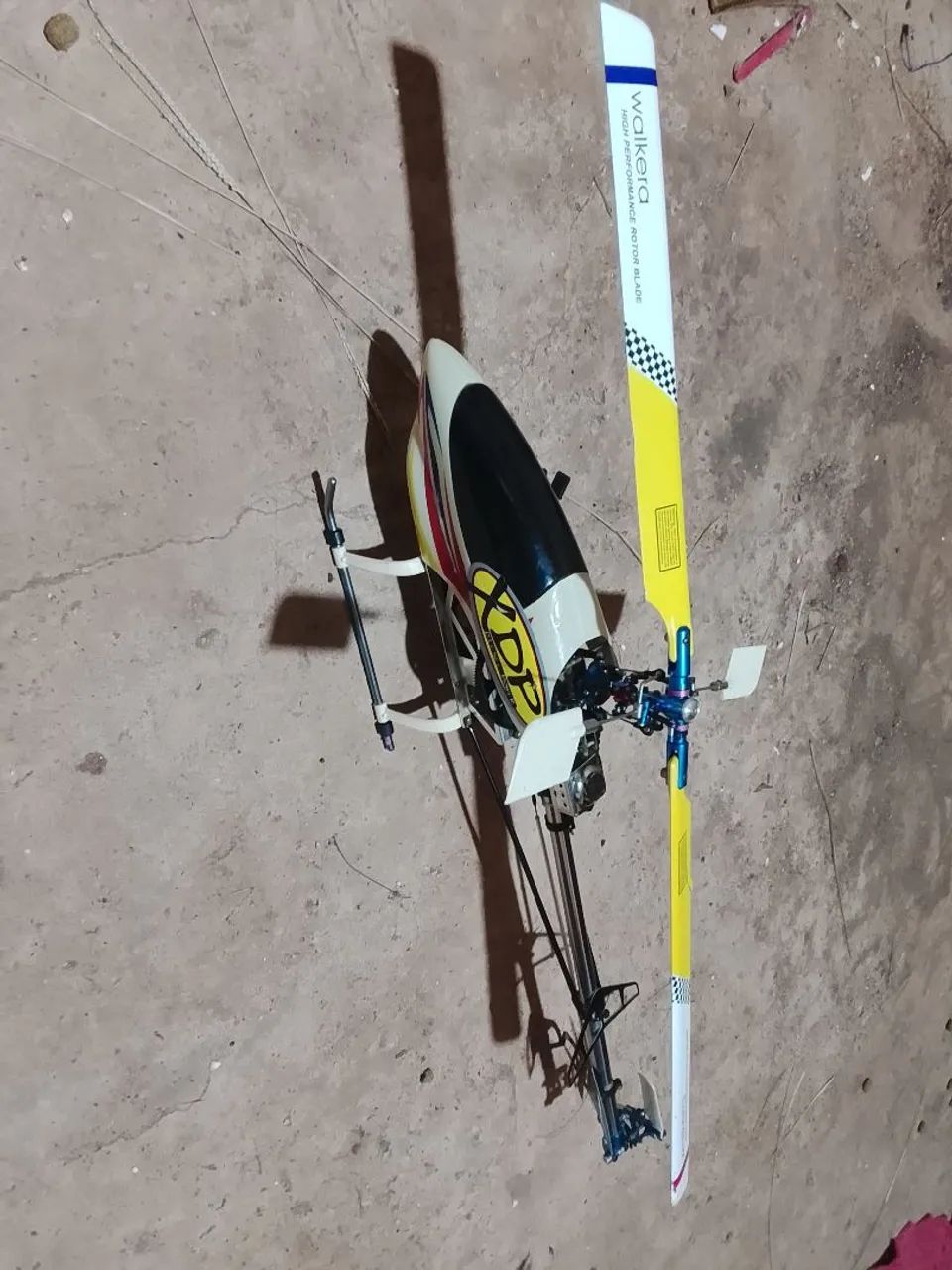 Helicóptero Walkera HM 68 B na caixa 