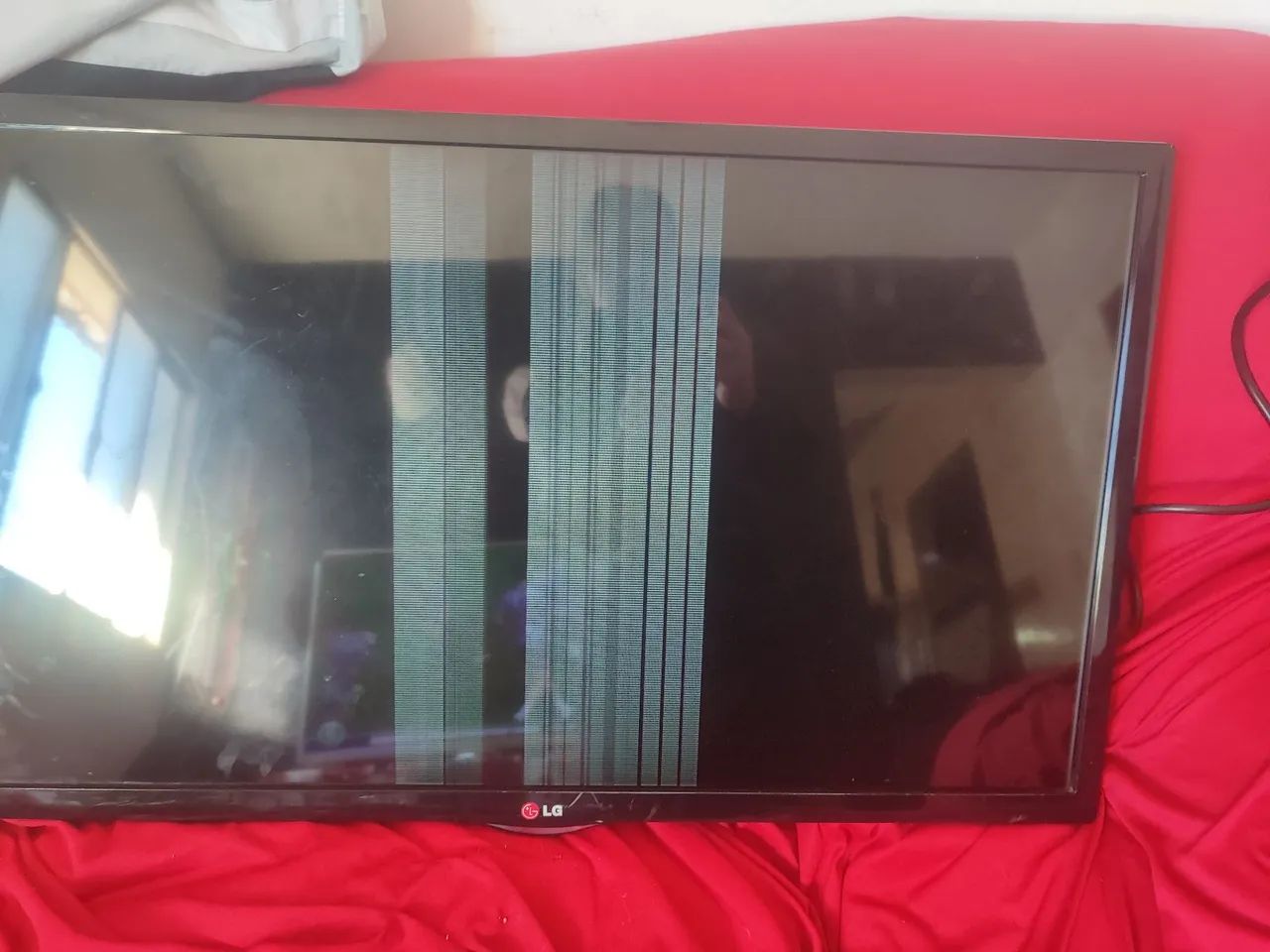 TV LG 32 POL.COM DEFEITO/MOD.32LN570B