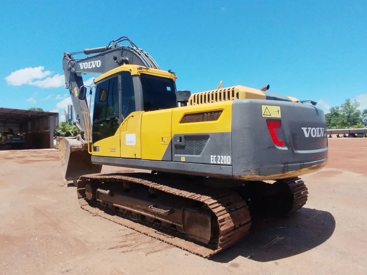 Escavadeira Volvo EC220D ano 2021 - Foto 2