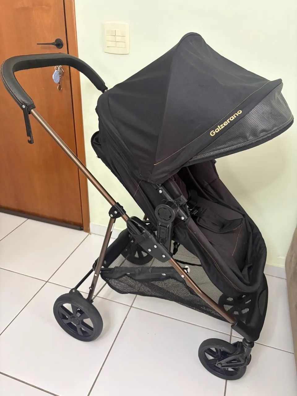 Carrinho de bebê semi novo  - Foto 2