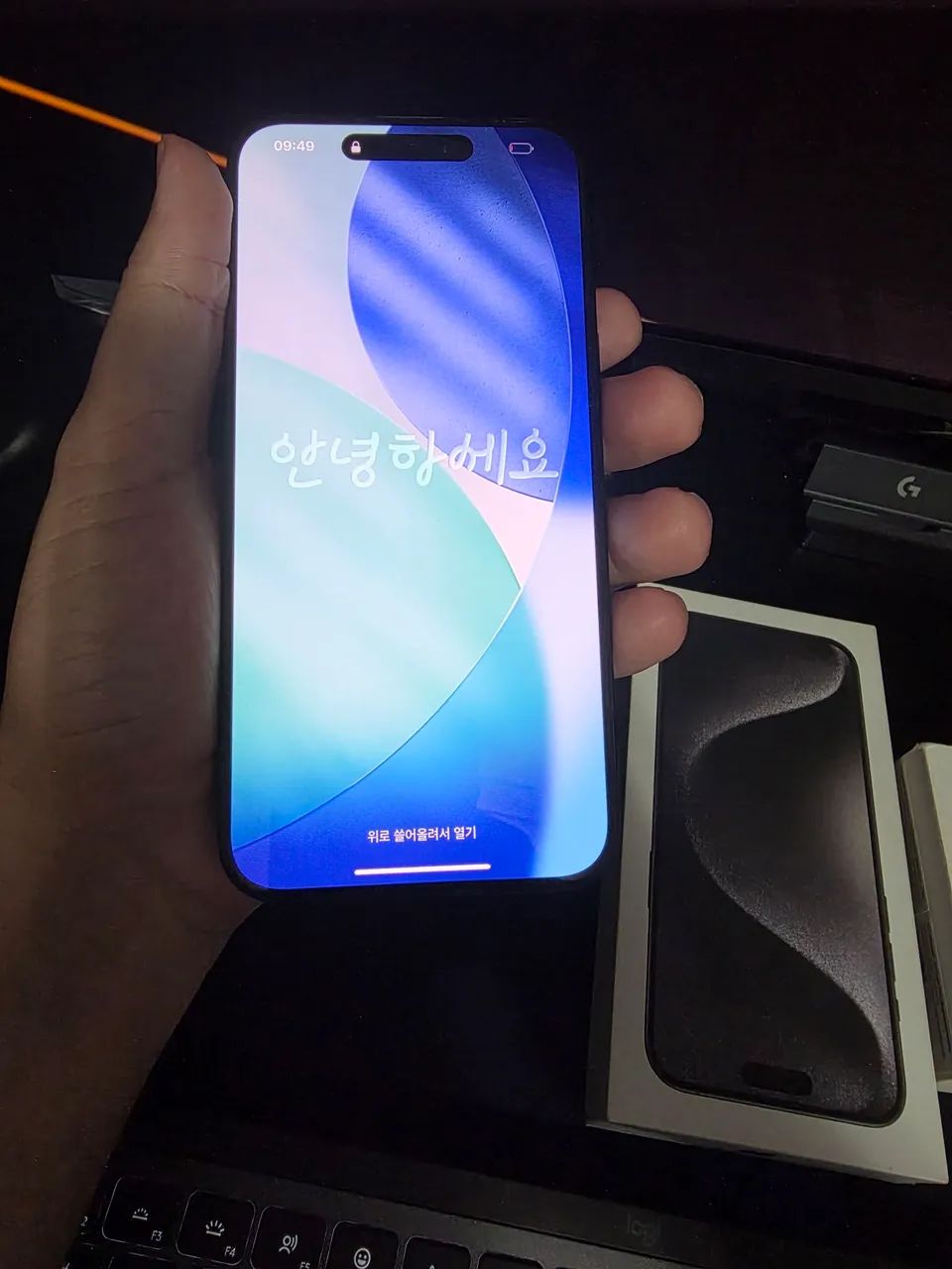 Iphone 15 Pro Max + Airpods pro 2 - Celulares e Smartphones