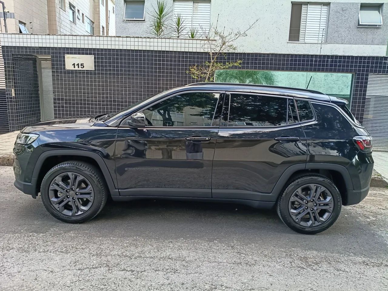 Jeep Compass Longitude Night Eagle 1.3 Flex 2025 - Foto 3