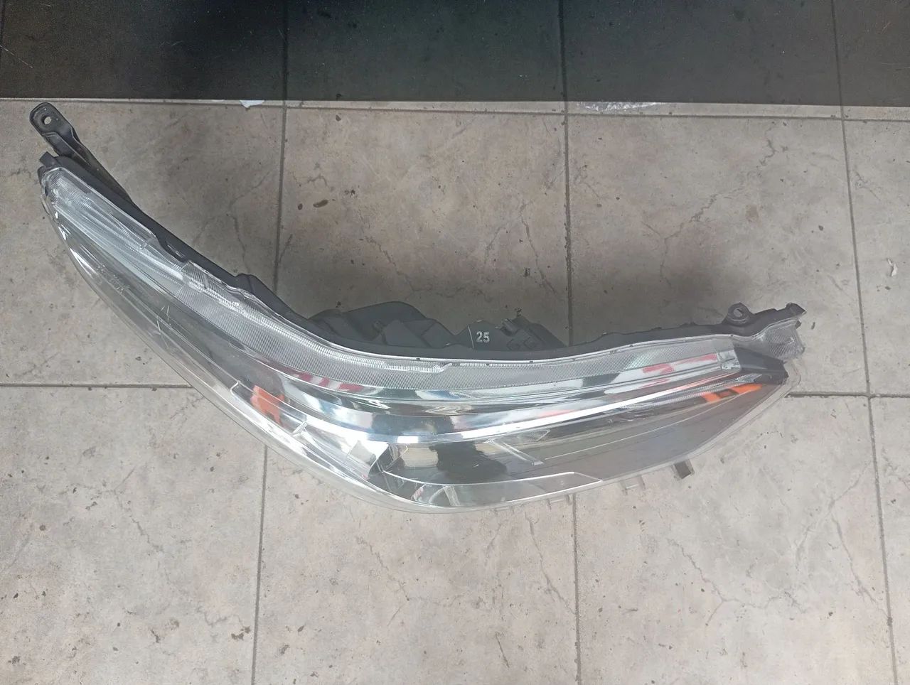 Farol yaris led  lado passageiro - Foto 2