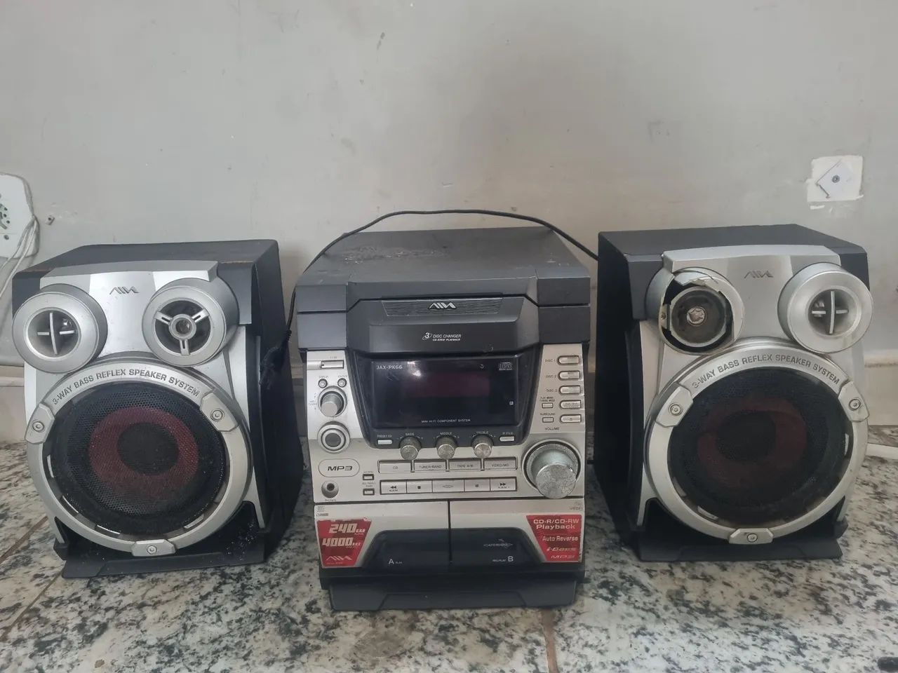 Rádio com caixa de som