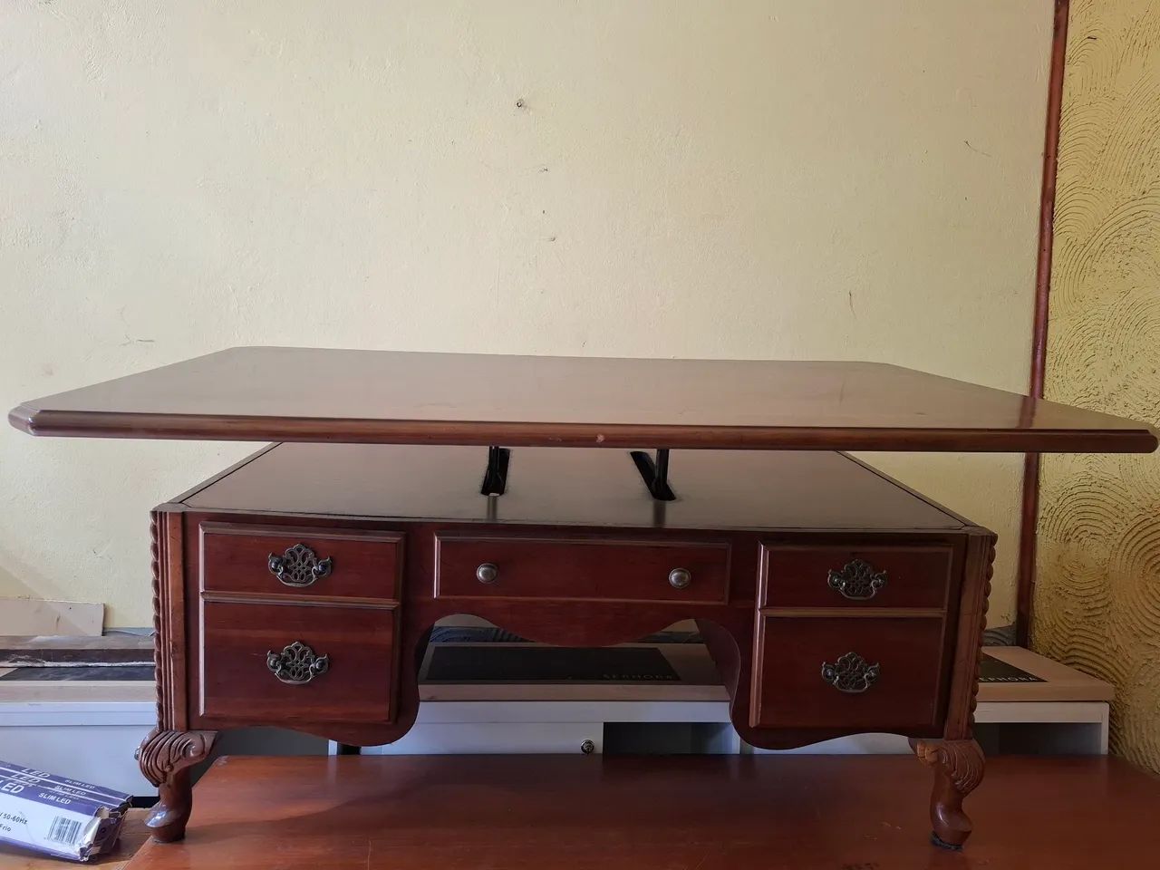 Mesa escrivaninha (Antiguidade)