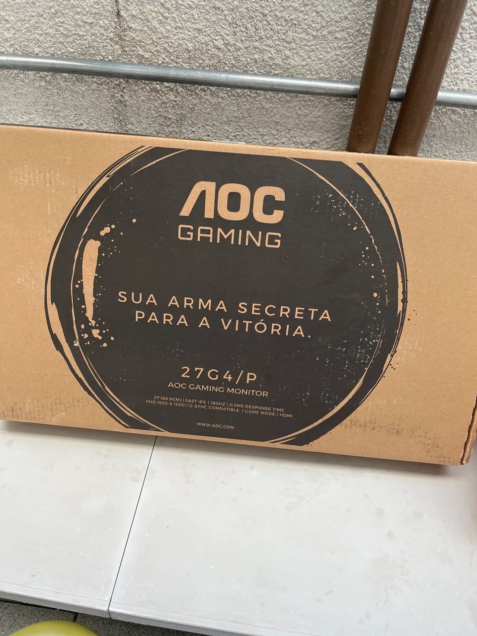 Monitor OAC na caixa 27 G/4 P