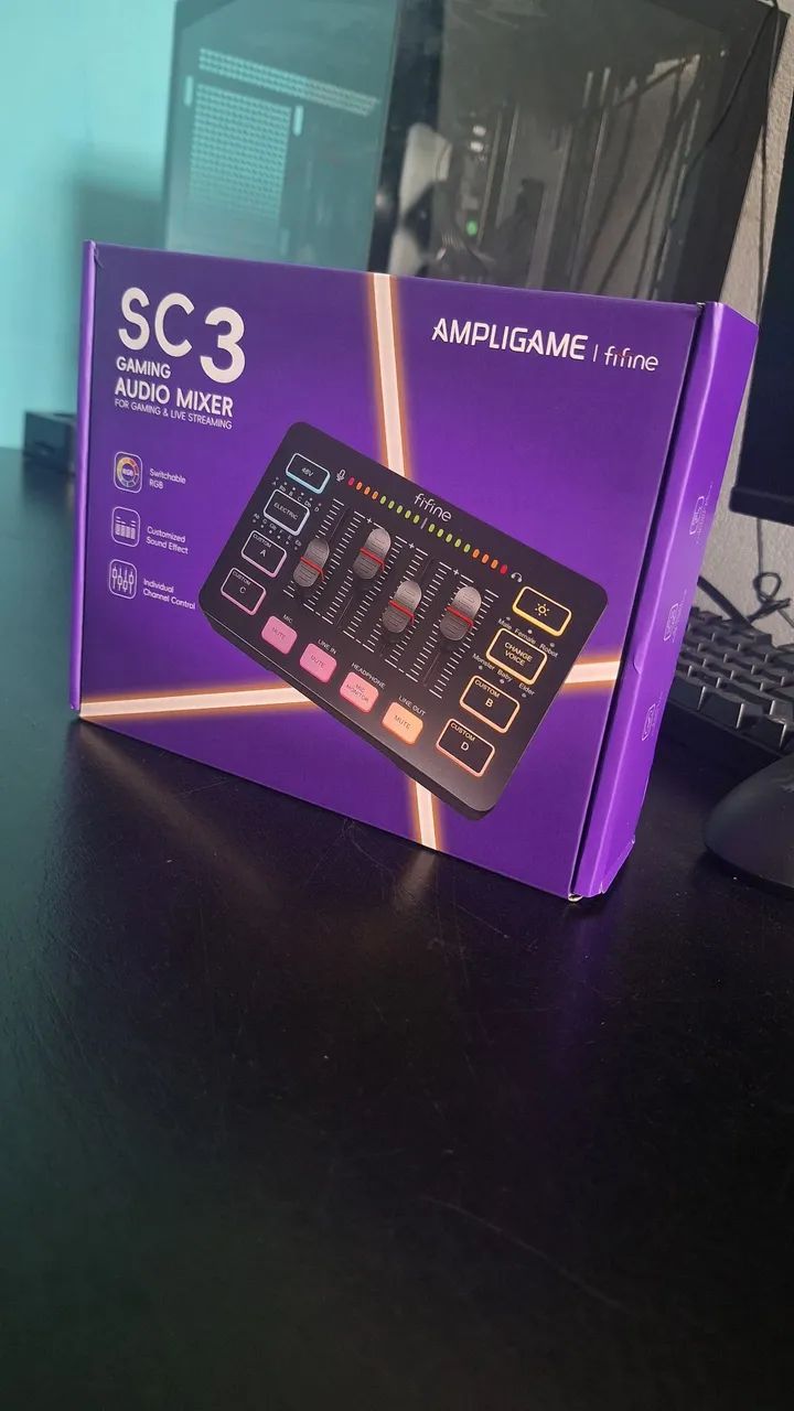 Mixer de aúdio - Fifine SC3 RGB - Preto