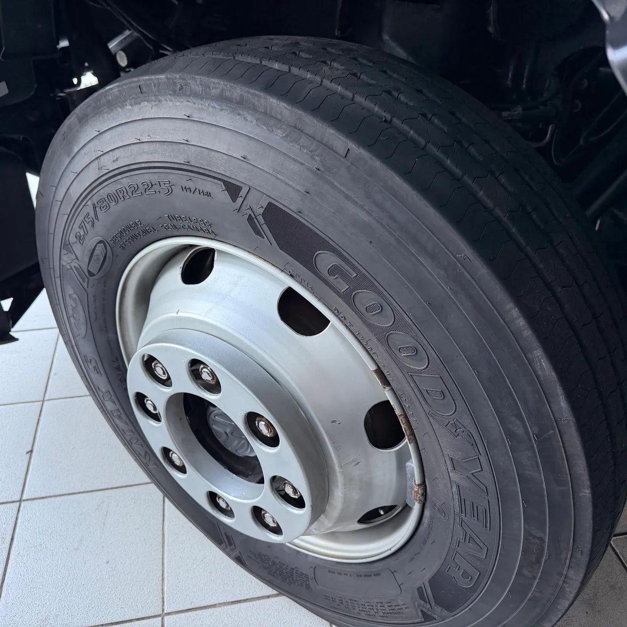 Volkswagen 13.190 Baú 7,00m 2017 Único Dono 90 Mil km rodados Extra - Foto 3