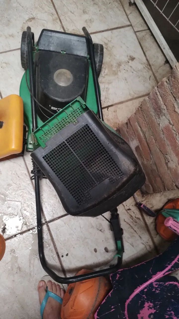 Máquina de corta grama 