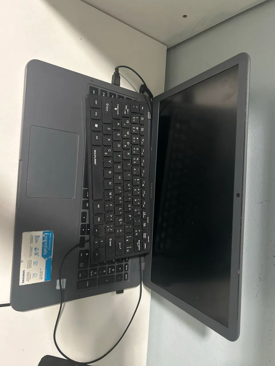 Notebook essencial i3 com upgrade de 8gbRAM