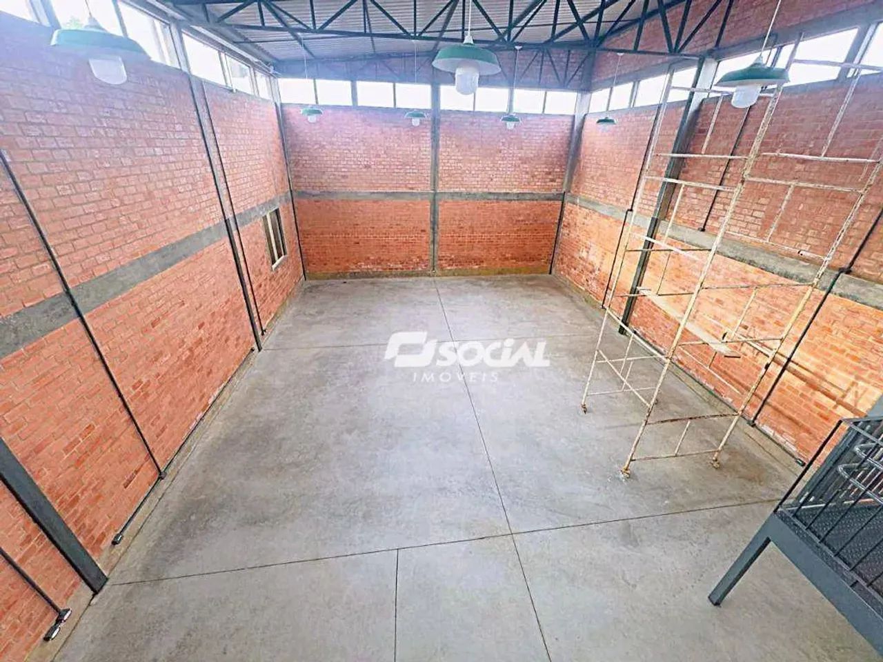 Ponto comercial estilo galpão novo com mezanino para locaçao, com estacionamento exclusivo - Foto 9