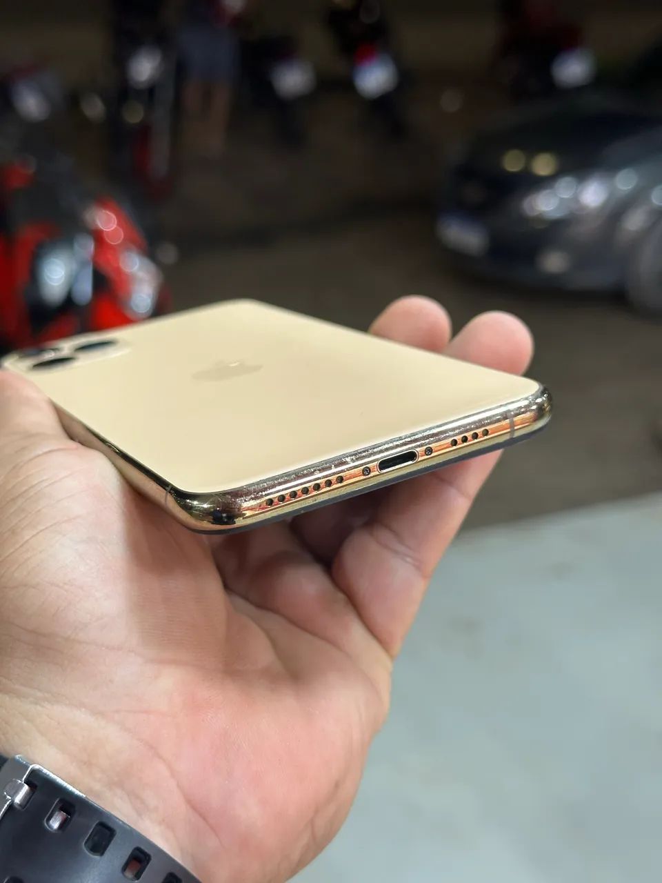 iPhone 11 pro max Gold impecável confira !  - Foto 4