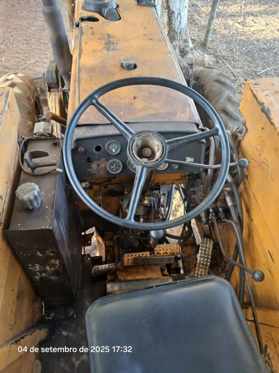 Trator Cbt 2105 traçado  - Foto 2