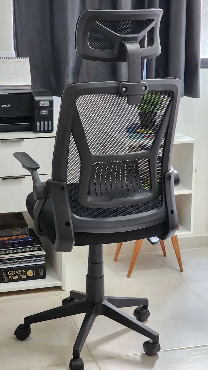 Cadeira de Escritório Nova  - Foto 3