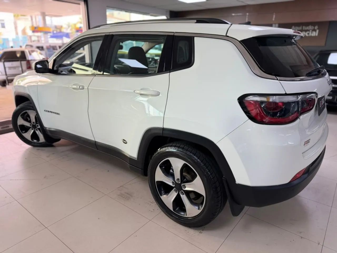Jeep Compass Longitude 2.0 4X2 Flex 16V Aut. 2017 - Foto 2