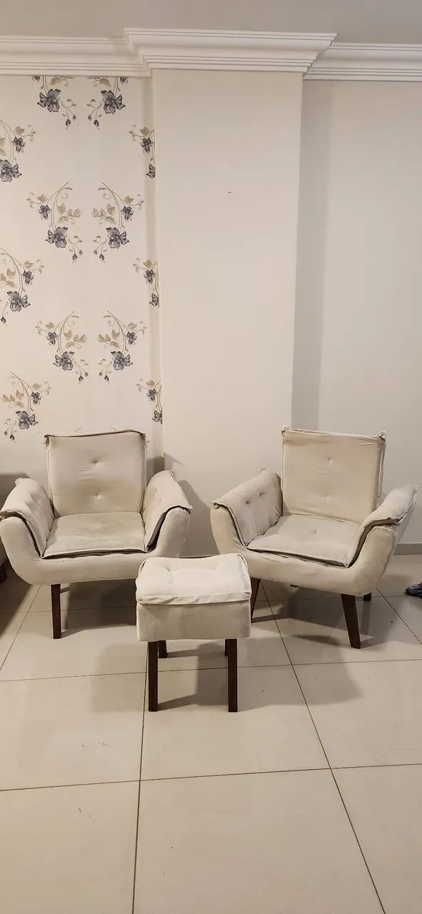 Armchairs with Ottoman468251200455321601