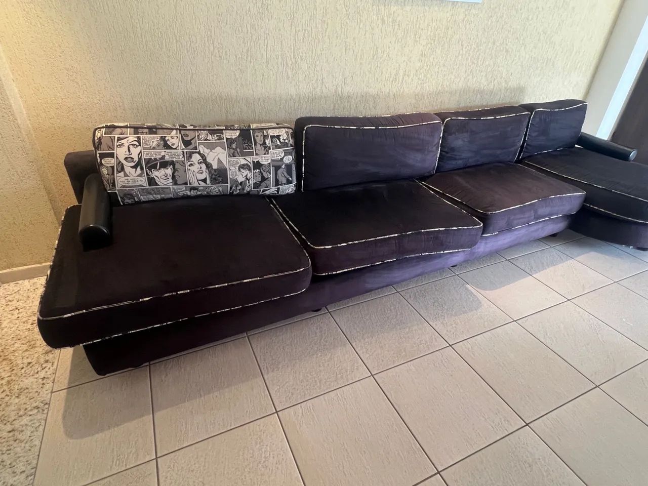 Oportunidade! Lindo Sofá Grande Veludo com Chaise- Confortável - Foto 5