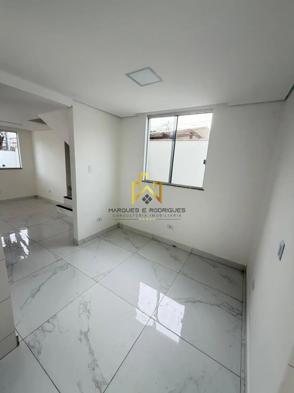 Casa Geminada Duplex com Área Externa e Excelente Acabamento - Foto 4