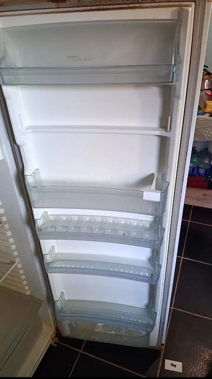 Vendo a geladeira funcionando perfeitamente não faço entrega - Foto 4