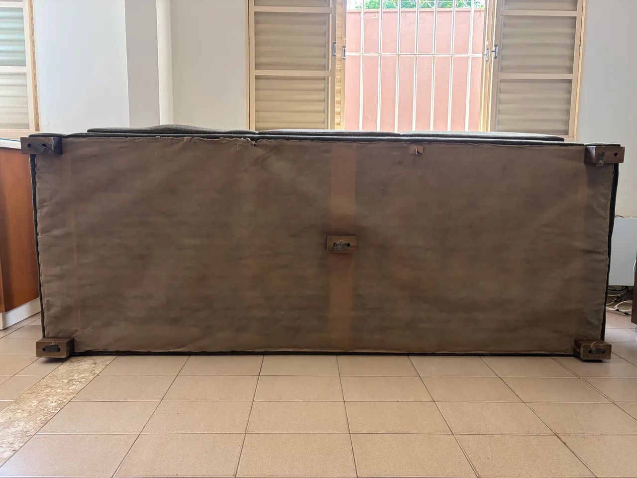 Sofá 2 e 3 lugares - EM ÓTIMO ESTADO - Foto 5