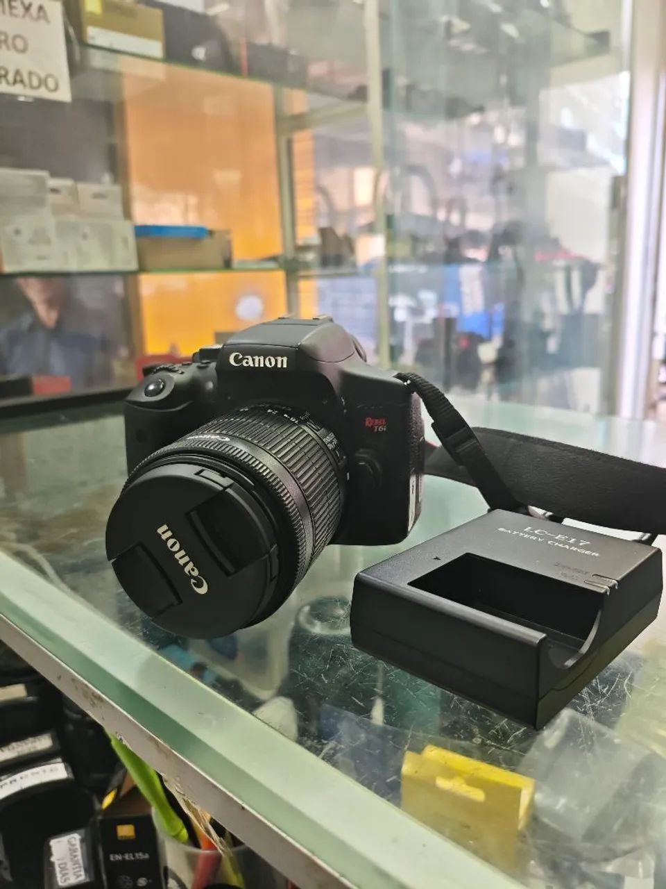 Câmera Canon T6i 