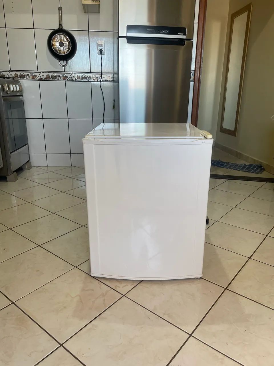 Frigobar Electrolux em perfeito estado 