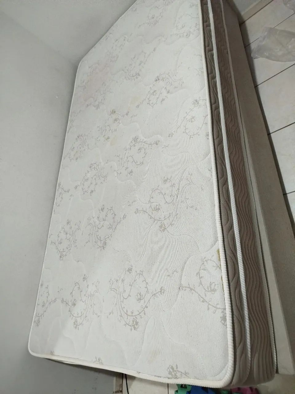 Vendo cama solteirao semi nova, usada poucas vezes  - Foto 2