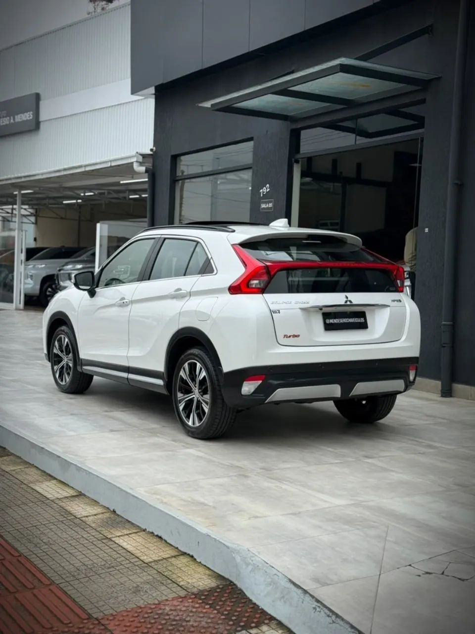 Mitsubishi Eclipse Cross HPE-S 1.5 AWD 165cv Aut. 2020 - Foto 3