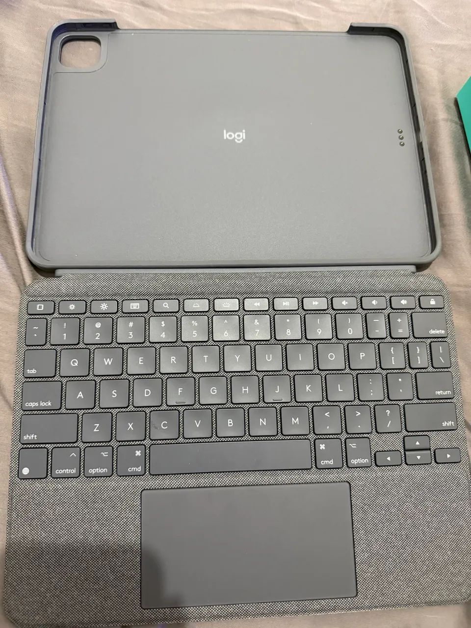 Combo touch logitech para iPad Pro de 1ª, 2ª, 3ª e 4ª geração de 11 polegadas. - Foto 3