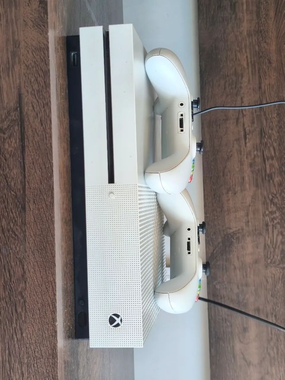 XBOS ONE S - 1TB  - Foto 2