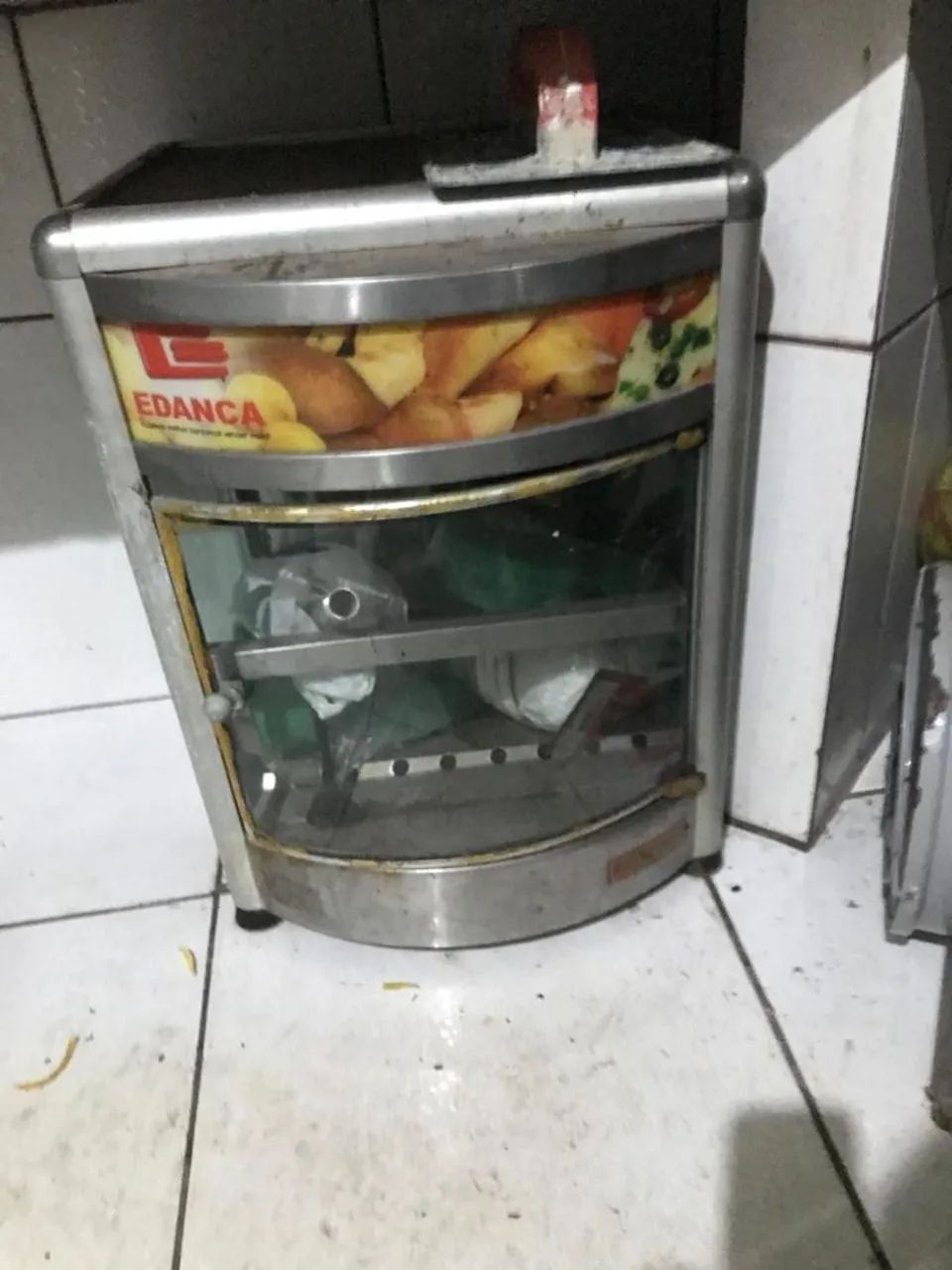 Estufa para salgados<br>Voltagem 127v<br>800,00