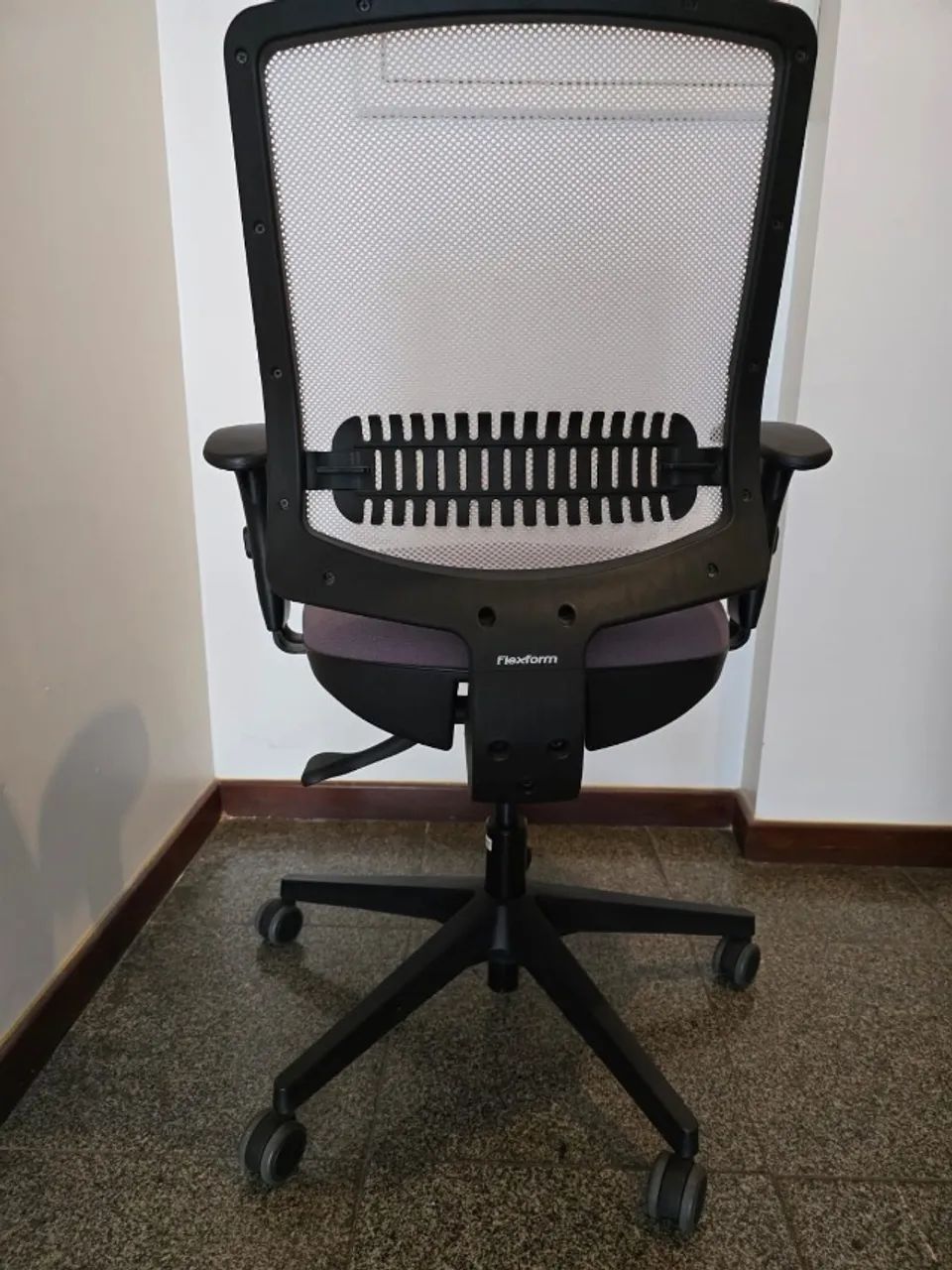 Cadeira de Escritório Ergonomica Flexform Uni - Foto 3