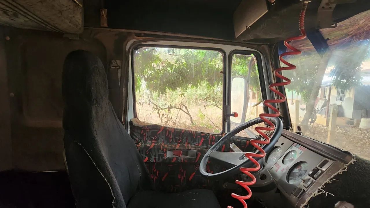 Caminhão caçamba basculante M. Benz/LS 1630 - Foto 3