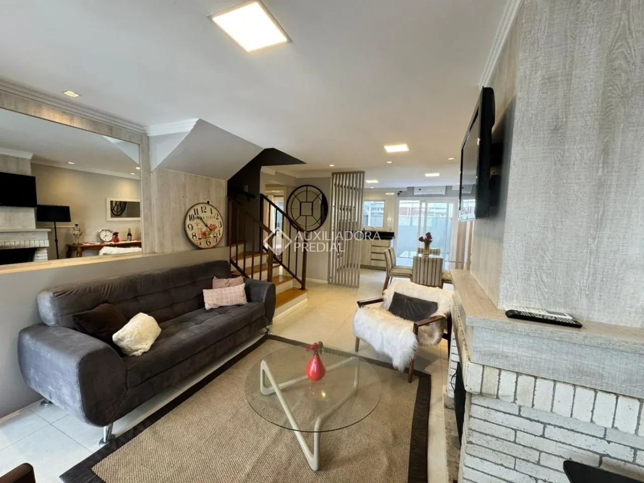 Casa geminada 4 dormitórios 2 suítes - Foto 4
