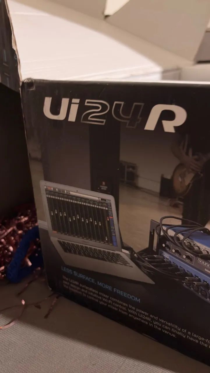 Mesa de Som UI24R - Foto 3