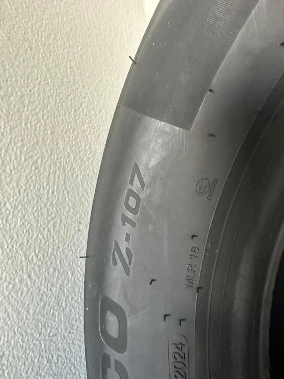 Vendo 3 Pneus  - Foto 2