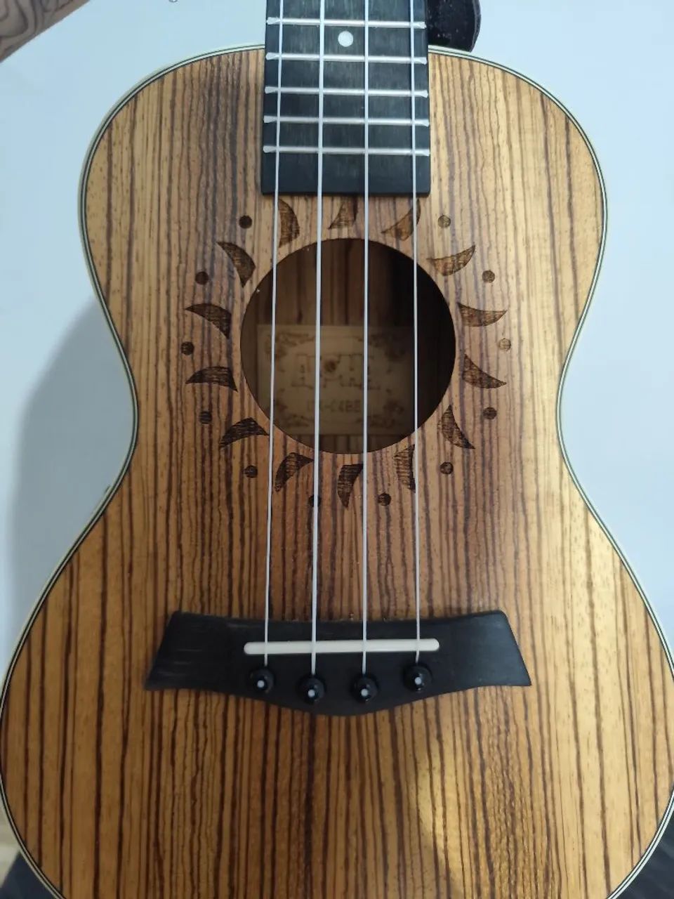 Ukulele Elétrico Concert - Foto 5