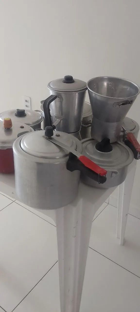 Kit panelas de cozinha.