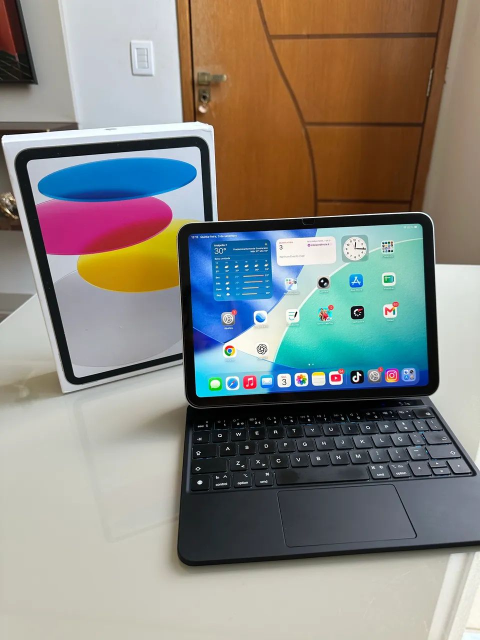 iPad 11 / 128 GB / Prata  - Foto 2