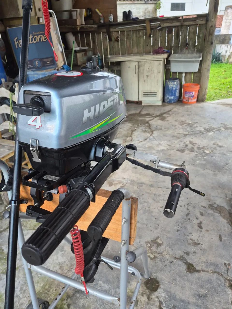 Vendo motor de popa hidea 4hp e acessórios. - Foto 2